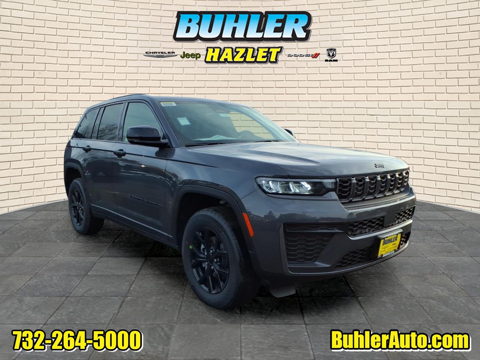 2026 Jeep Grand Cherokee GRAND CHEROKEE LAREDO ALTITUDE 4X4 in Baltic Gray Metallic Clear-Coat Exterior Paint — front three-quarter view