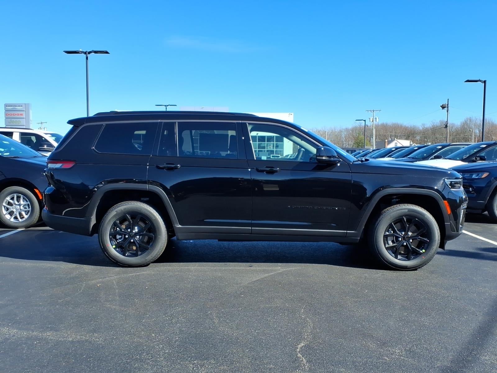 2026 Jeep Grand Cherokee — detail view