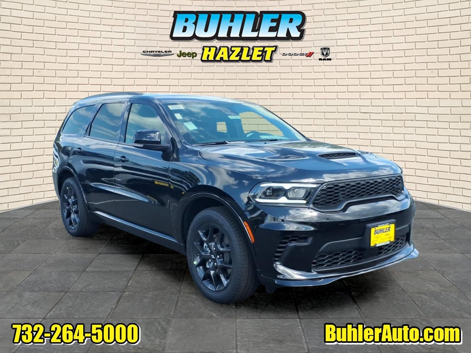 2026 Dodge Durango DURANGO GT PLUS AWD HEMI V8 in Diamond Black Clear-Coat Exterior Paint — front three-quarter view