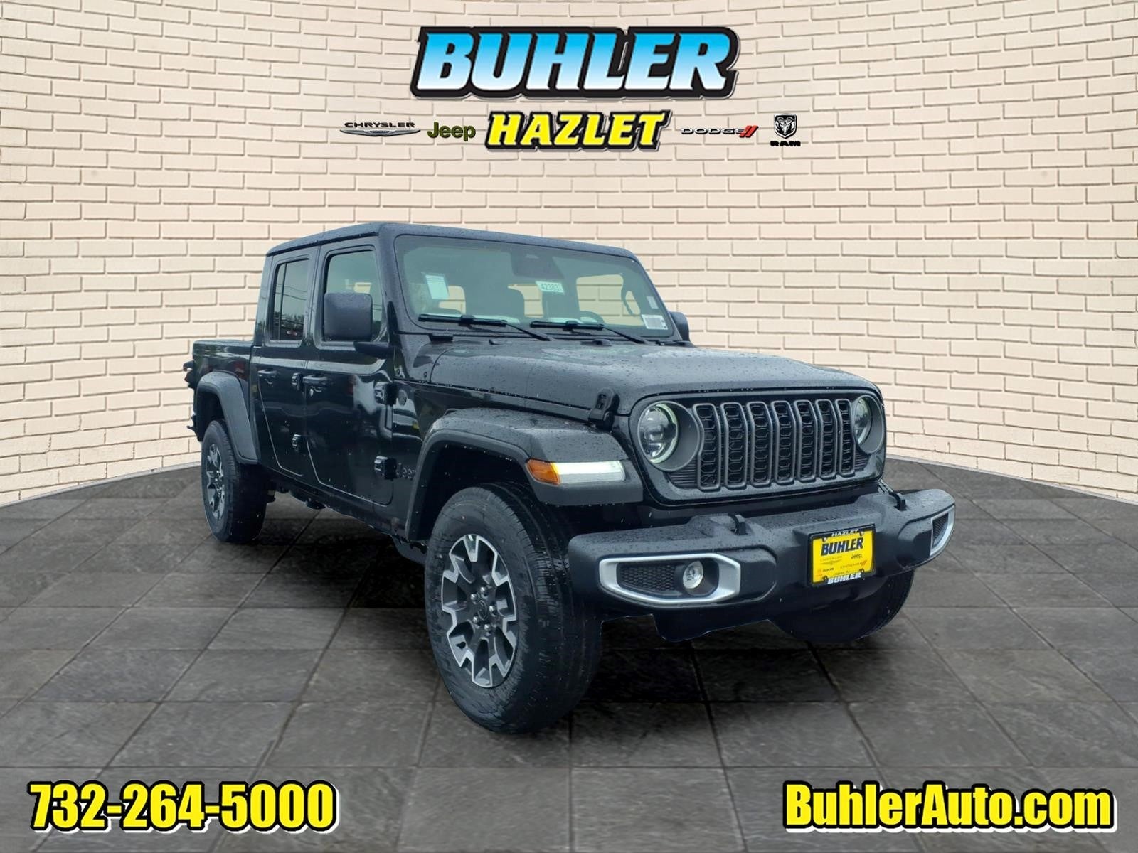 2026 Jeep Gladiator GLADIATOR SAHARA 4X4 in Black Clear-Coat Exterior Paint — front three-quarter view