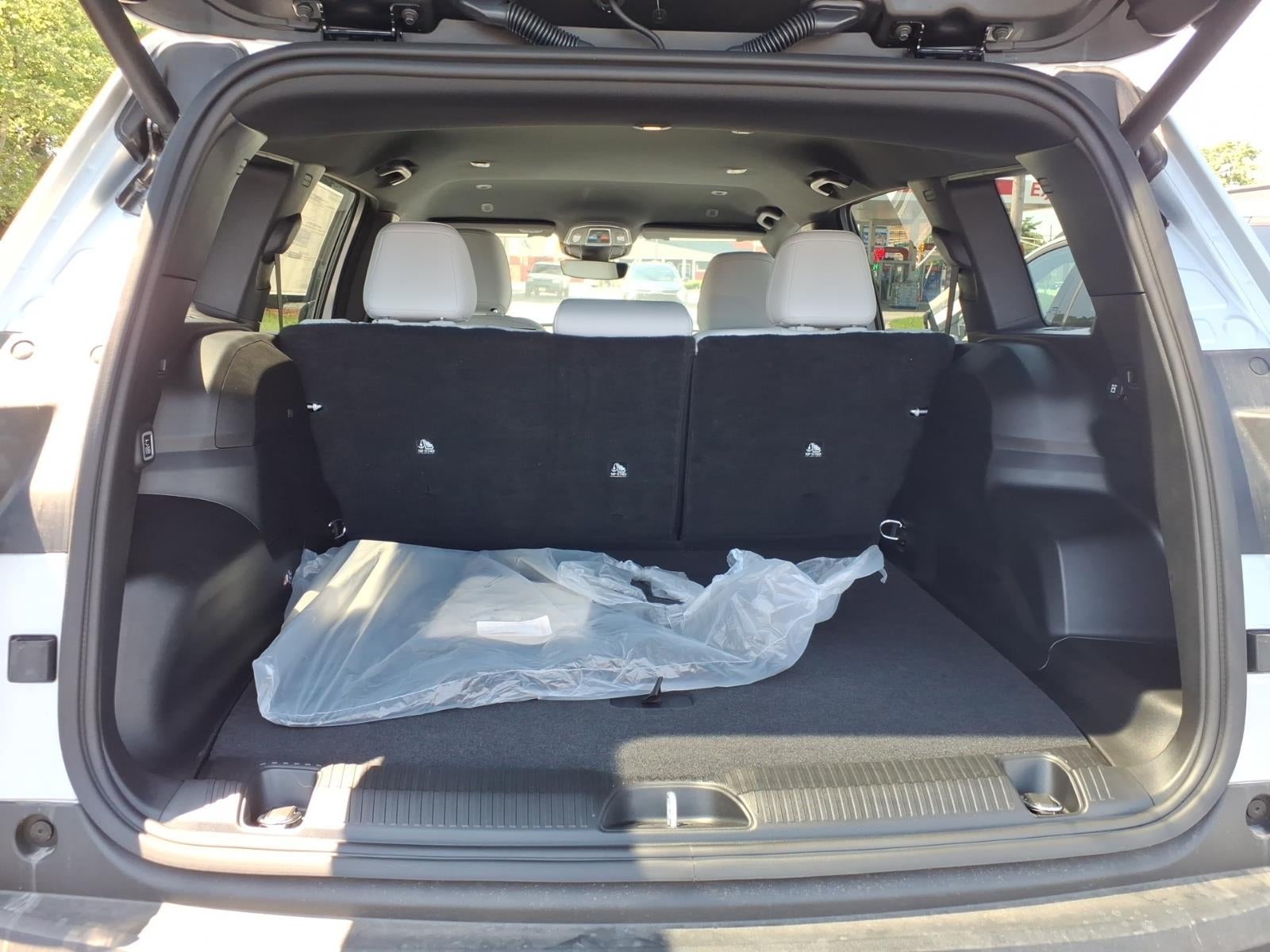 2026 Jeep Cherokee — detail view